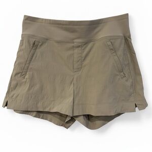 Athleta Trekkie North Short Tan 3.5” EUC